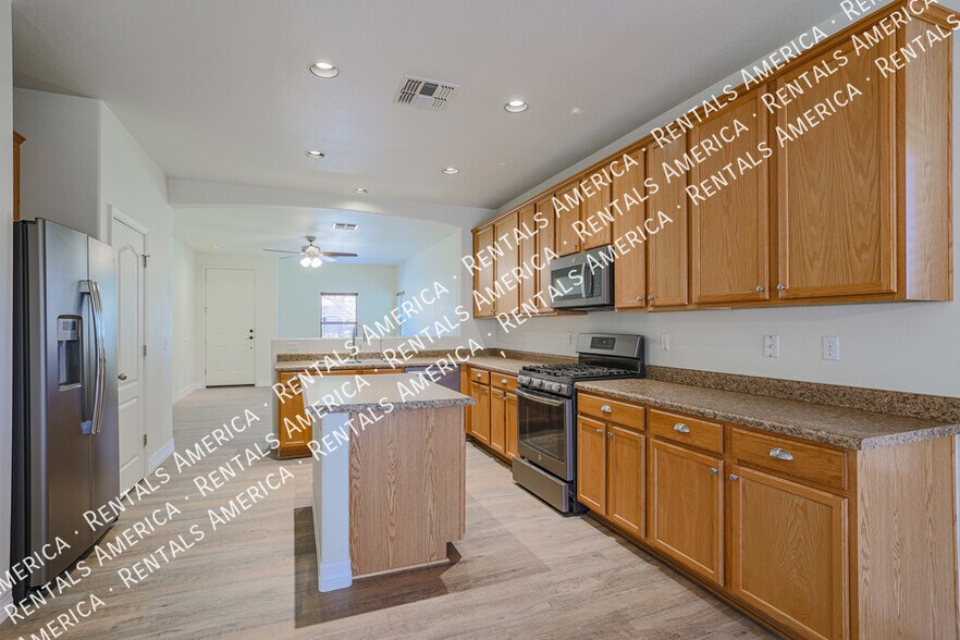 Building Photo - 21821 E Gold Canyon Dr