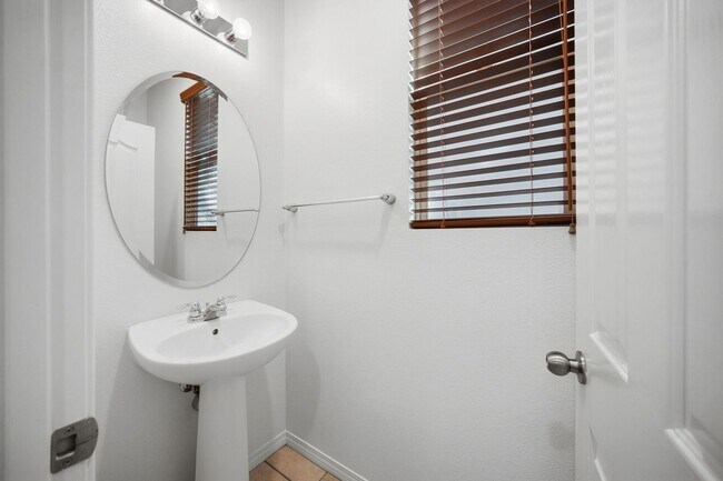 Building Photo - 3695 Bur Oak Rd