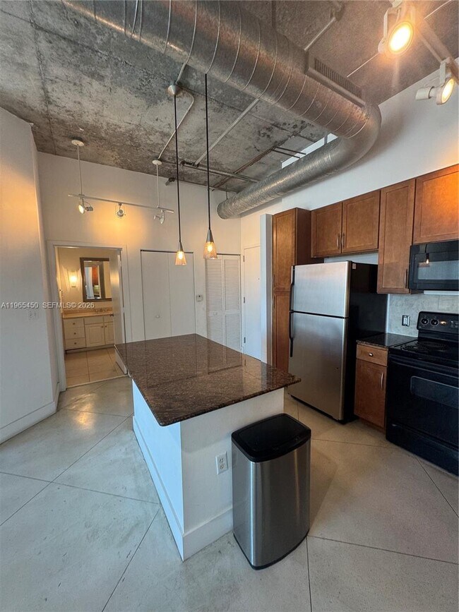 Building Photo - 2001 S Biscayne Blvd