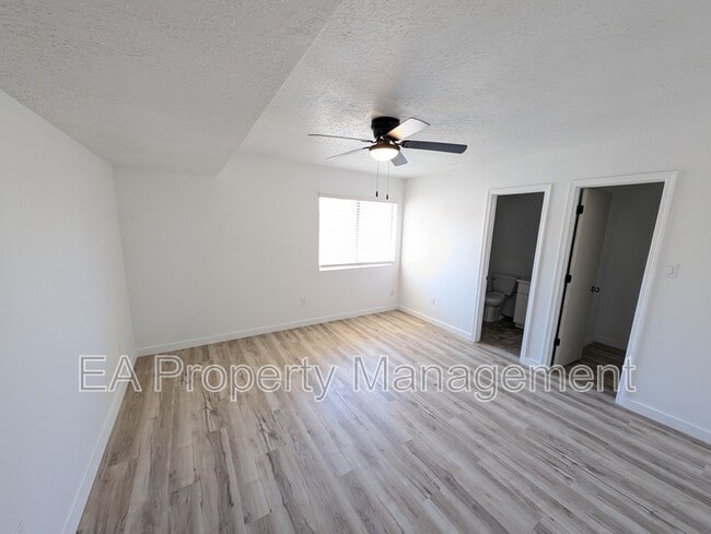 Building Photo - 3301 Schumacher St NW