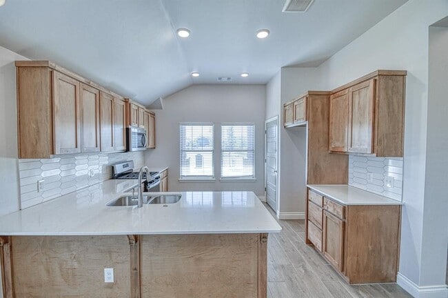 Building Photo - 624 Caladium Dr