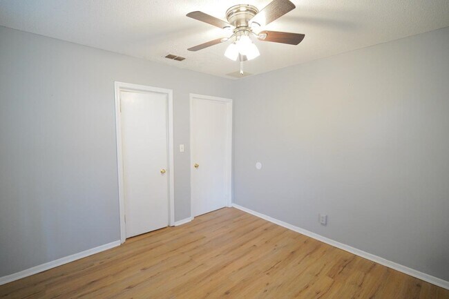 Building Photo - 1308 Coleman St