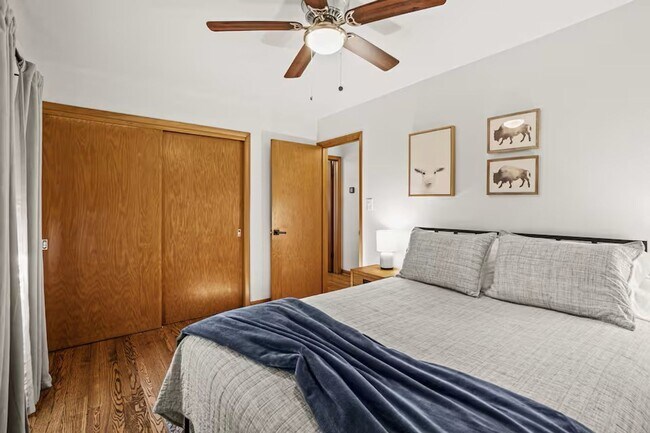 Building Photo - Updated 3 bedroom Delafield ranch