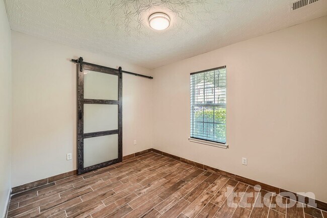 Building Photo - 3500 Silverton