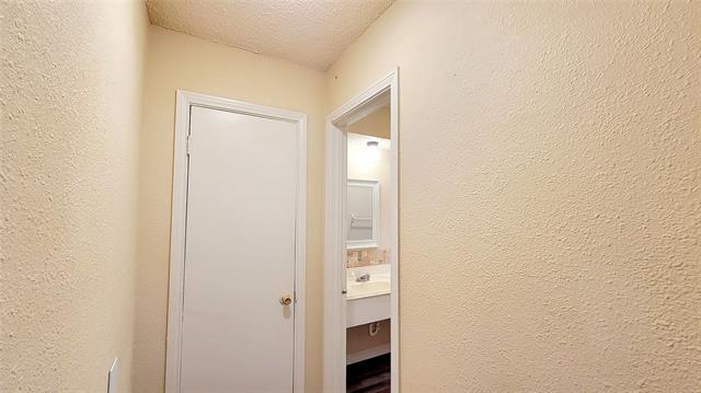 Building Photo - 202 Park Cir