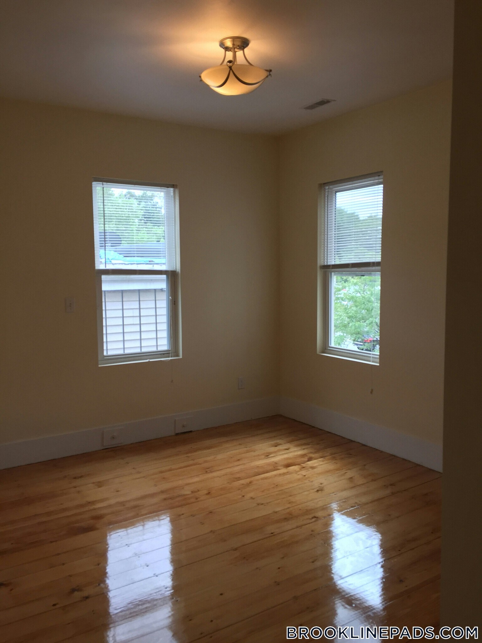 Building Photo - 5 Smythe St