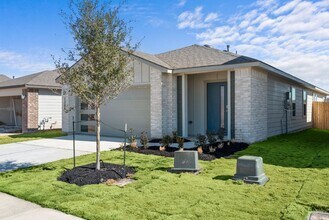 Building Photo - AUGUST MOVE IN!  Beautiful Midtown Reserve 3 Bedroom Home For Lease