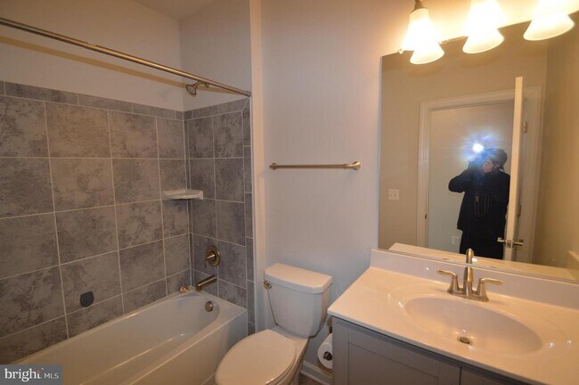 Building Photo - 45091 Cappamore Terrace