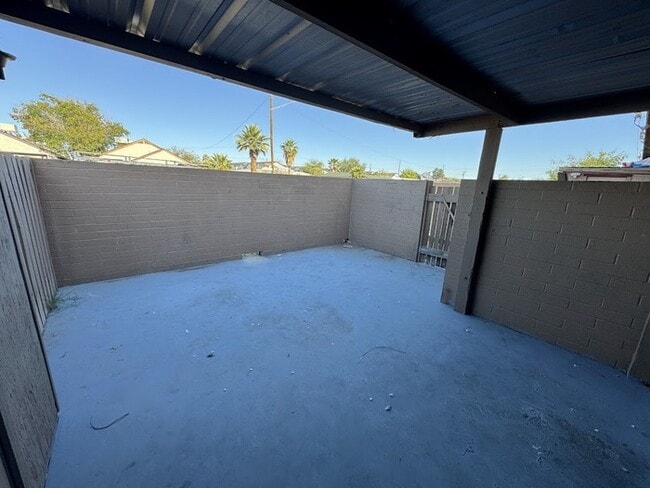 Building Photo - Central Phoenix 4 Bedroom Townhome