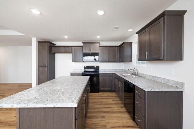 Building Photo - 3 Bedroom Home in Monett