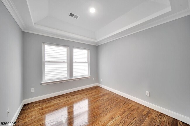 Building Photo - 267 S 10th St