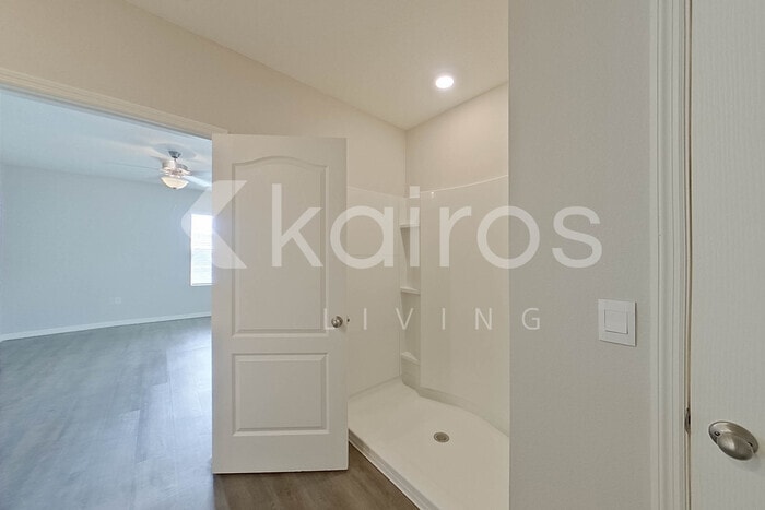 Building Photo - 32133 Katelin Cir