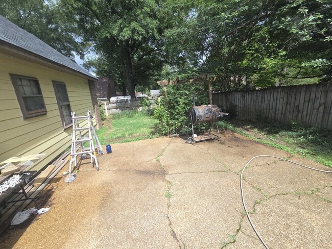 Building Photo - 5011 Ridge Tree Dr