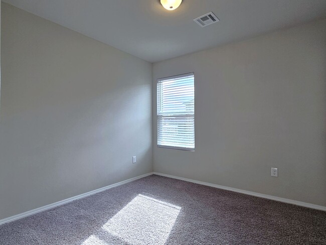 Building Photo - Harrah Haven: Exceptional 3 Bed, 2 Bath Re...