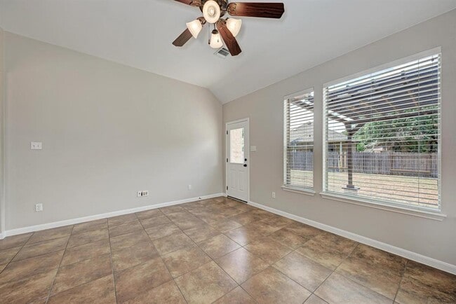 Building Photo - 108 Latitude Ln