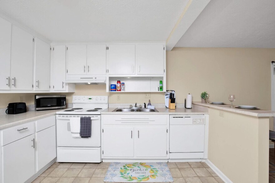 Building Photo - 530 Pearl St