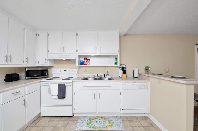 Building Photo - 530 Pearl St