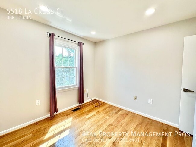 Building Photo - 5518 La Cross Ct