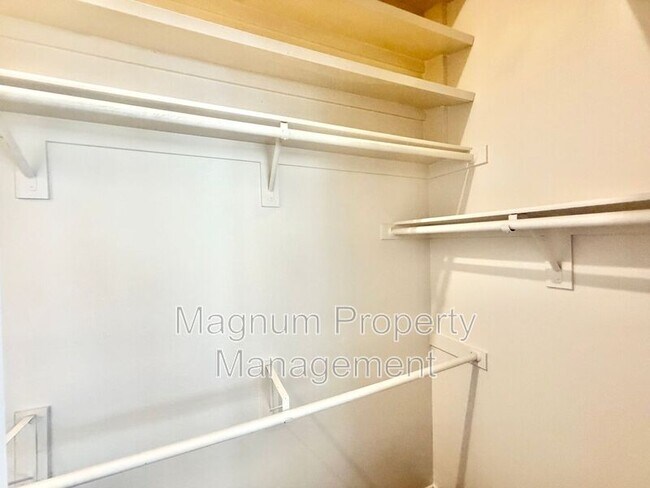 Building Photo - 507 Lassa Way