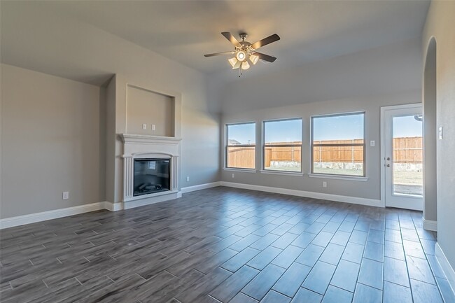 Building Photo - 422 Oleander Dr