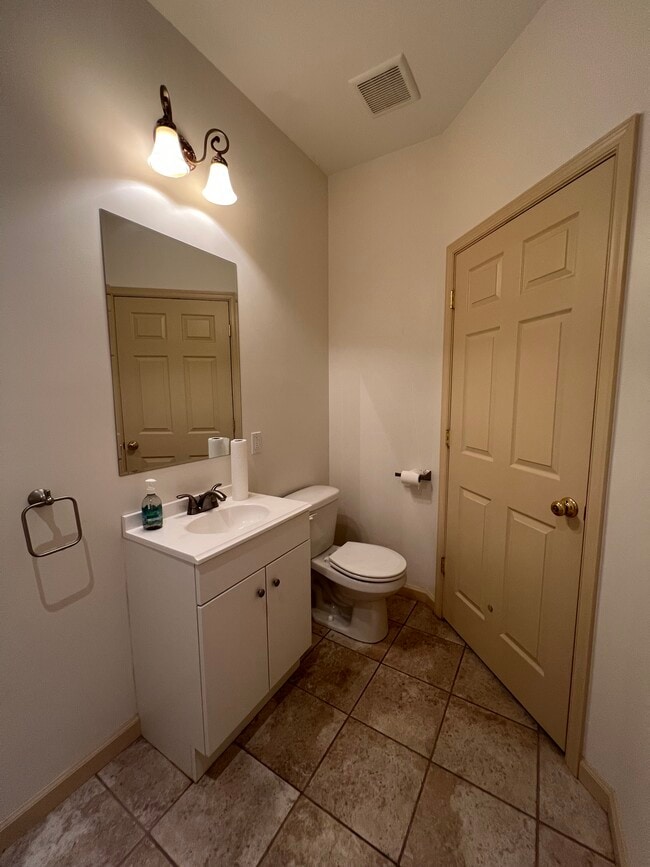 Building Photo - 69 Tiara Ct