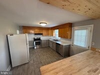 Building Photo - 3149 Carlisle Rd