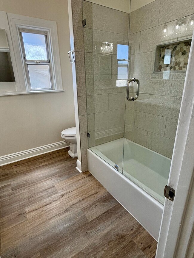 Bath 1 - 1248 S Rimpau Blvd