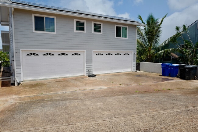 Building Photo - 1928 Waimano Home Rd