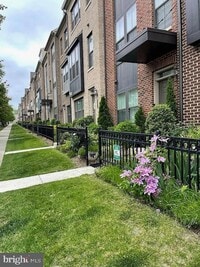 Building Photo - 4638 Woodberry St