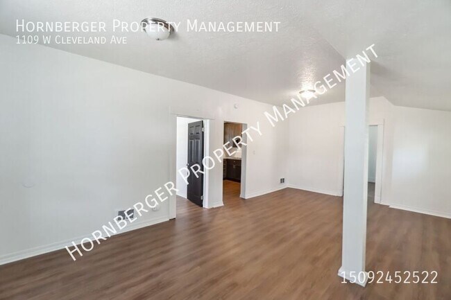 Building Photo - 1109 W Cleveland Ave