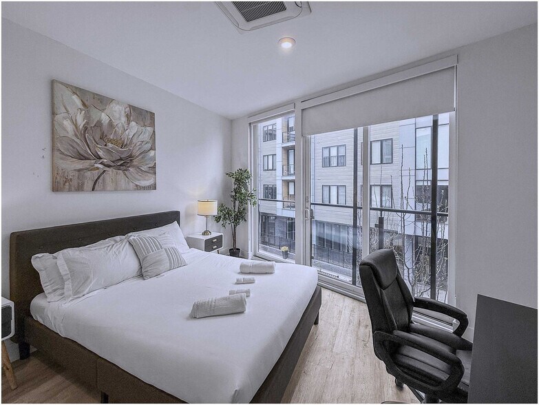 Building Photo - 1214 N American St