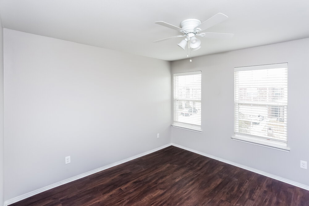 Building Photo - 5000 Caraway Dr