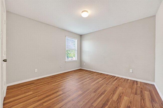 Building Photo - 1326 Seagler Pond Ln