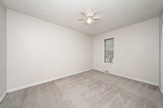 Building Photo - 1107 S Jackson St