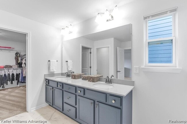 Building Photo - 48389 Fieldstone Dr