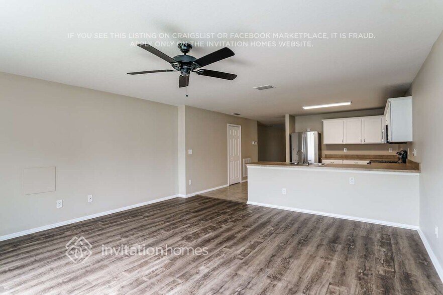 Building Photo - 30751 Sonnet Glen Dr