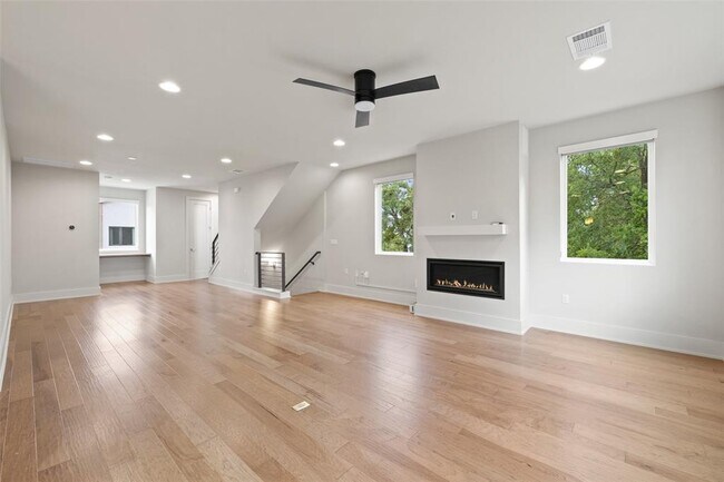 Building Photo - 5202 Pink Poppy Pass