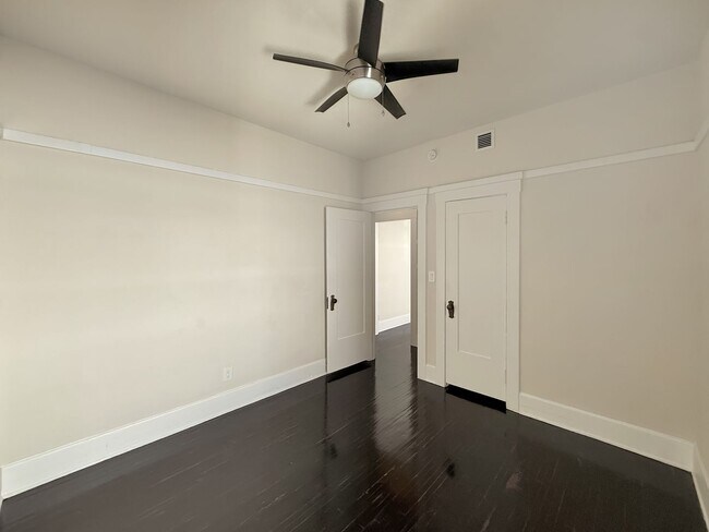 Building Photo - Bankers Hill Gem – 2BR/1BA Minutes from Ba...