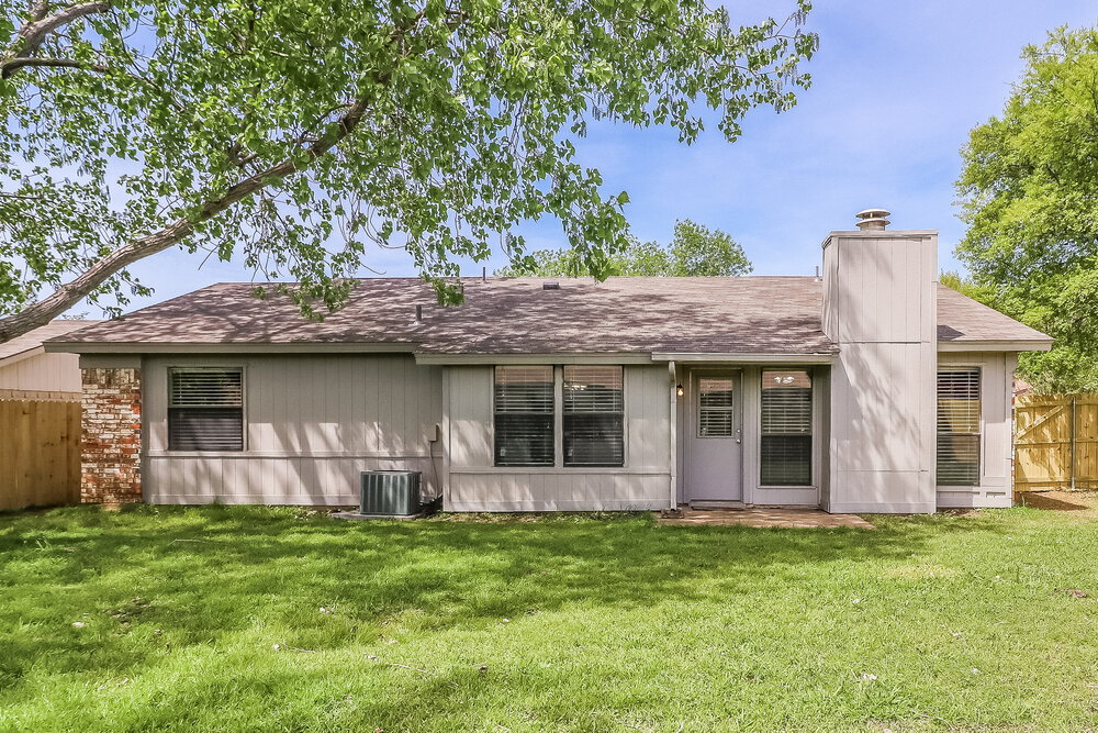 Building Photo - 7608 Meadowlark Ln N