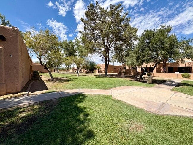 Building Photo - 8940 W Olive Ave