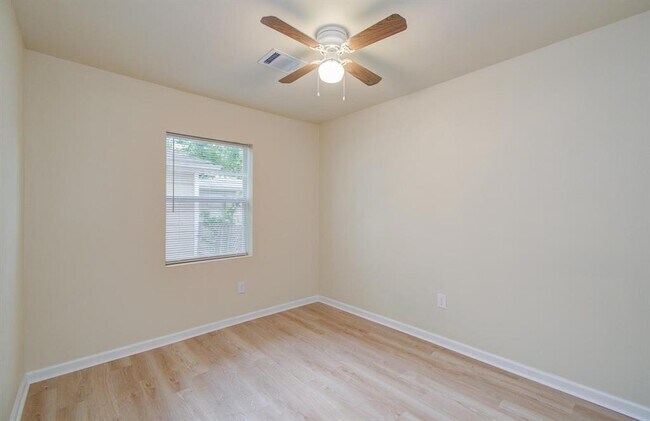 Building Photo - 6510 Cherrydale Dr