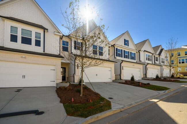 Building Photo - 2482 Van Fleet Cir