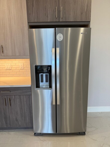 Building Photo - 580 North Ave