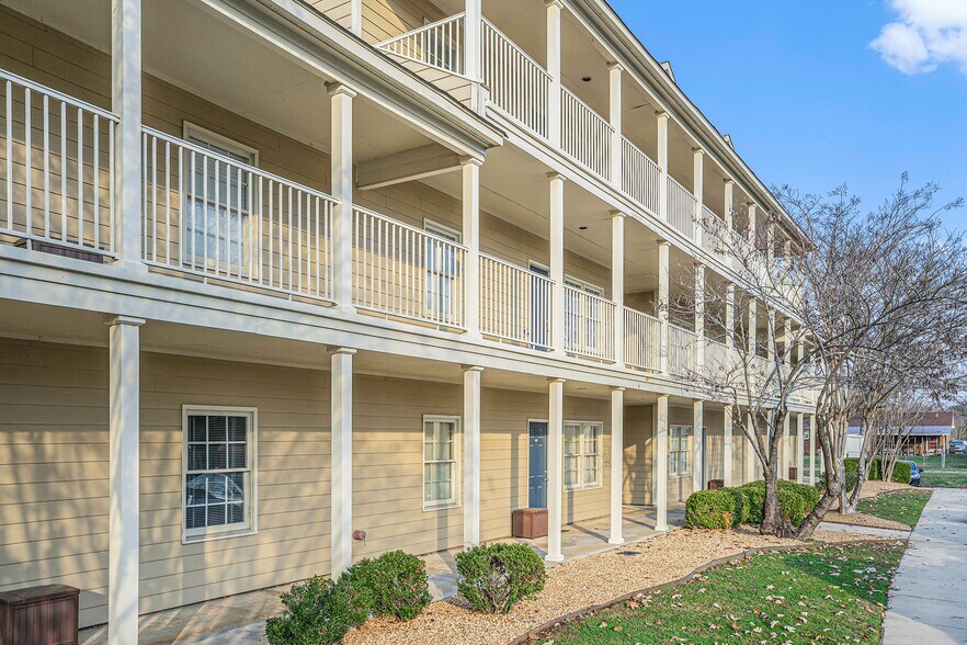 Park Towne Apartments 1806 Runnymead Ave SW Decatur AL 35601