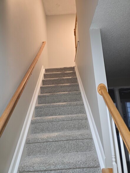 Building Photo - 103 Heritage Creek Way