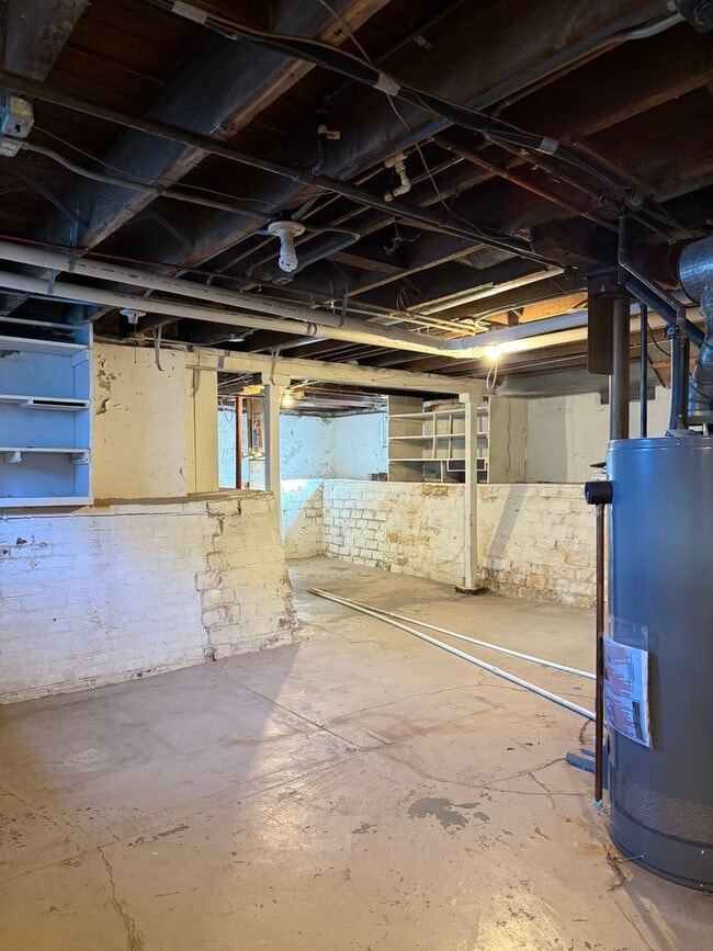 Building Photo - Charming 2 Bedroom Home with Garage on Corner Lot