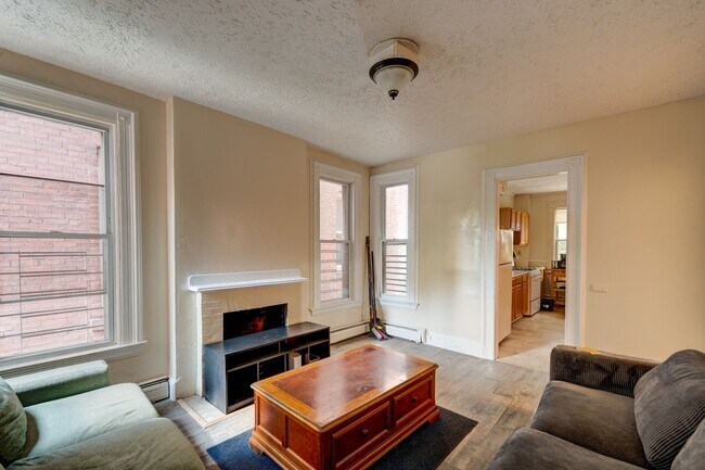 Primary Photo - 22 Lynwood Pl