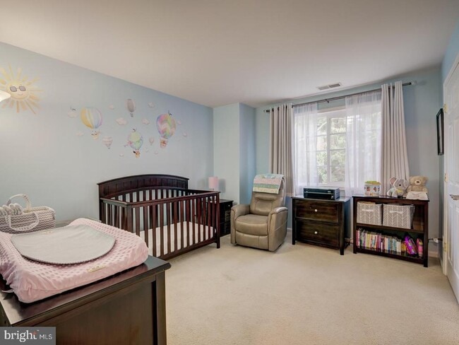 Building Photo - 1471C N Van Dorn St