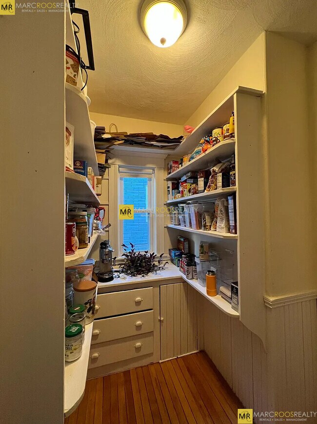 Building Photo - 12 Pinkham Rd