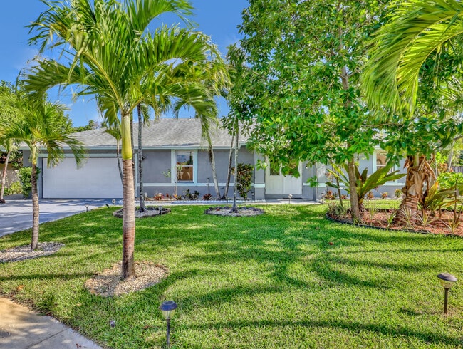 Building Photo - 1950 Wisteria St